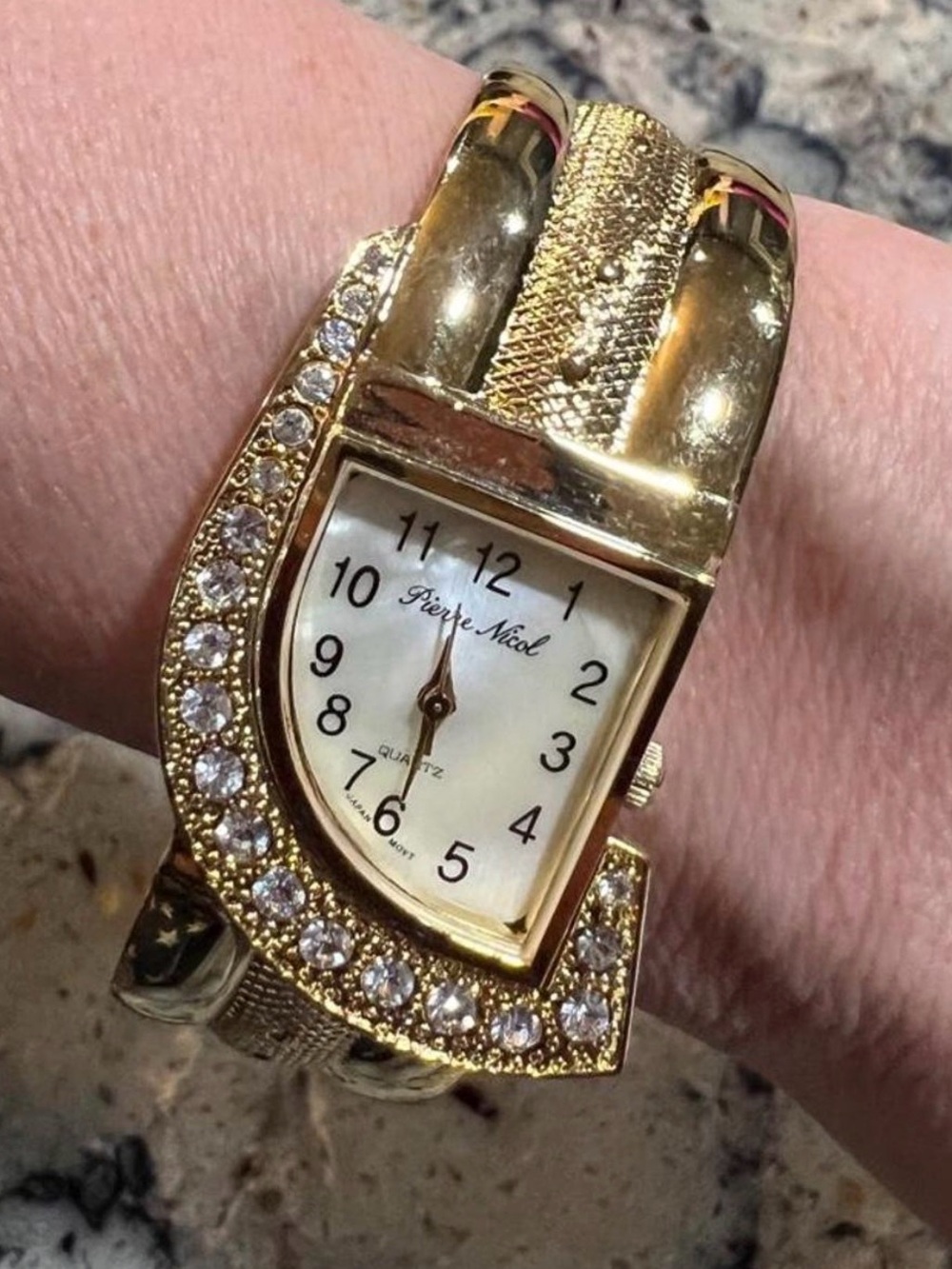 Vintage Y2K Gold-Tone Crystal Accent Women’s Watch